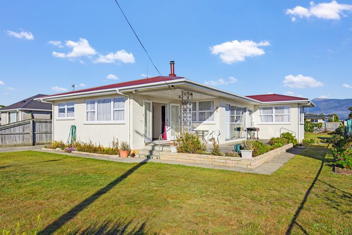 64 Woodland Avenue, Motueka property photo