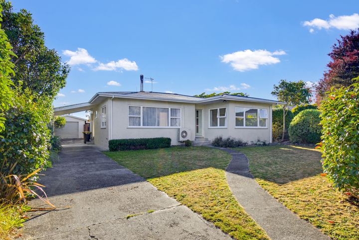 15 Keats Crescent, Stoke property photo